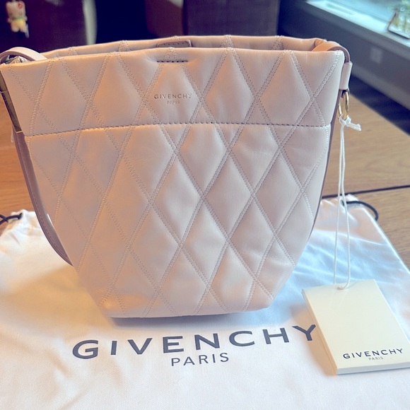 Givenchy Blush Pink Quilted Shoulder Bag - Picture 1 of 4